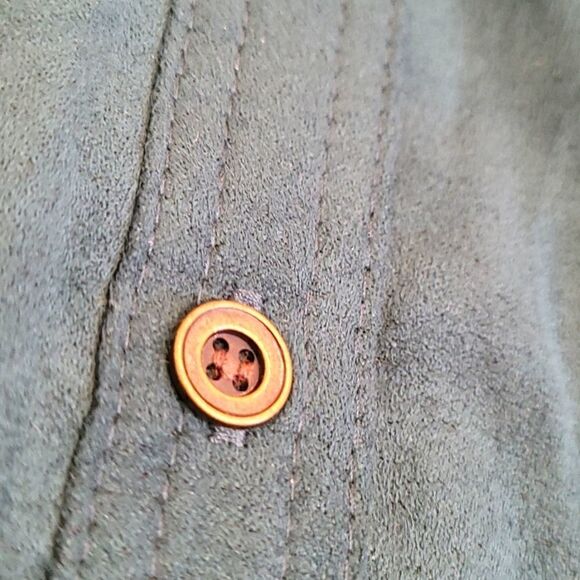💙3 for $30💙 NWT Croft & Barrow Suede-Like Button Down Shirt SUPER SOFT - Picture 4 of 7